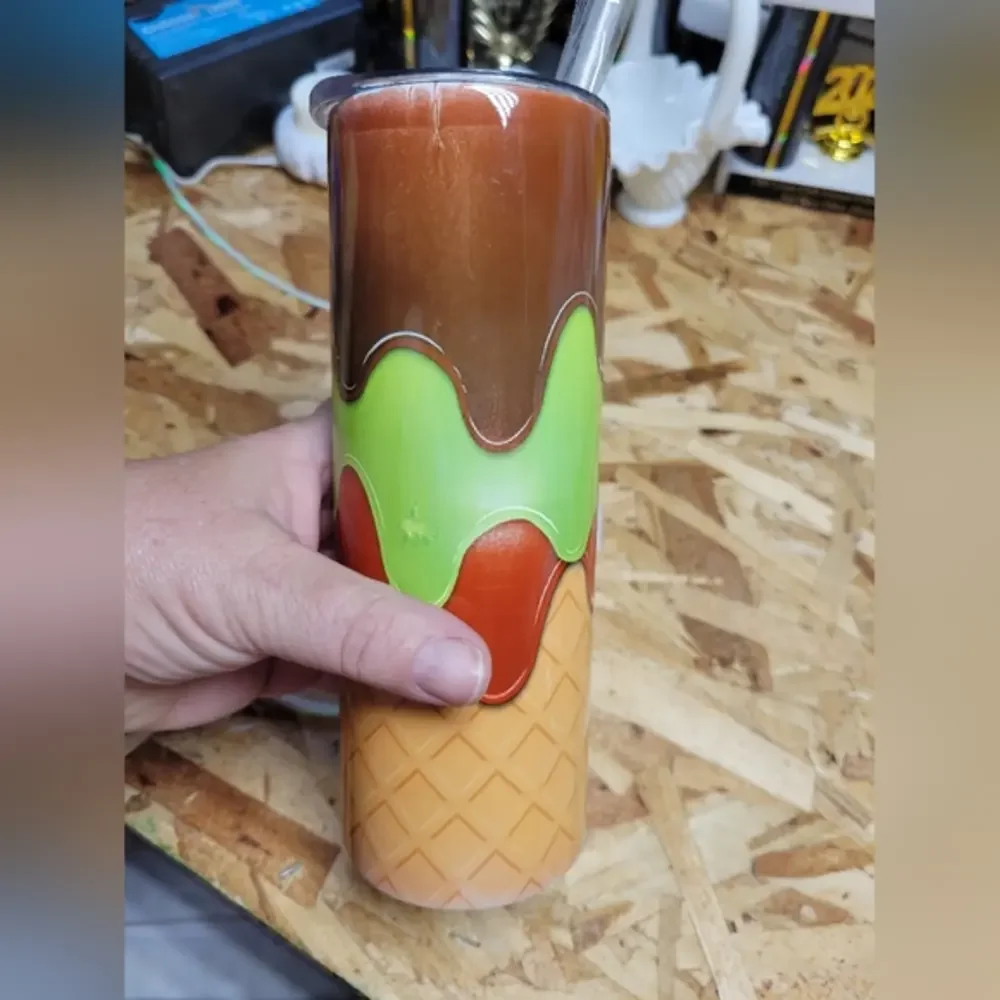 20 ounce Tumbler With Straw & Lid Keeps Drinks Hot or Cold For Hours Ice Cream